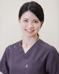 歯科医師 小林千鶴